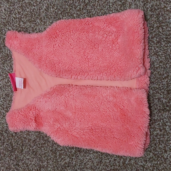 Pink Fuax Fur Girls Love Pink Vest - Picture 1 of 3